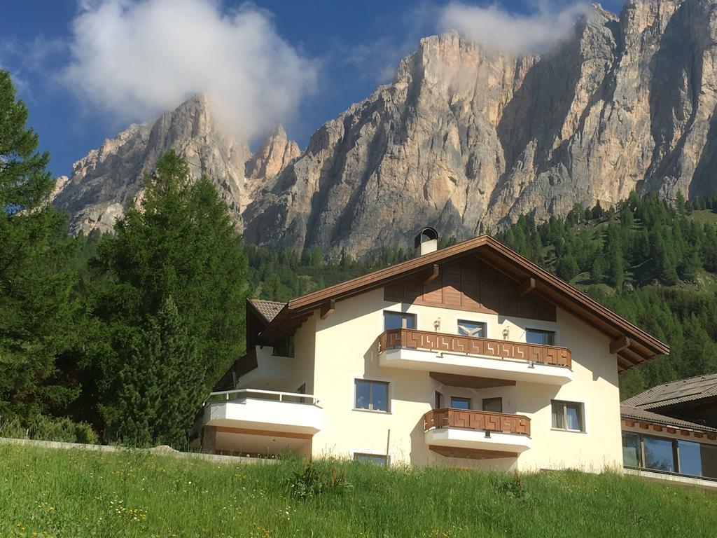 Ciasa Roenn Hotel Colfosco Buitenkant foto