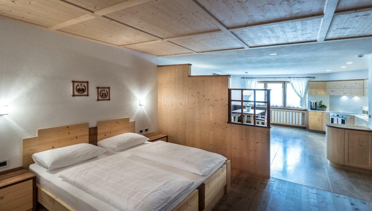Ciasa Roenn Hotel Colfosco Buitenkant foto